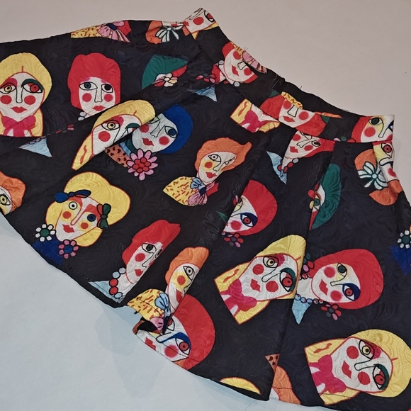 AMAZING LADY PRINT * CIRCLE SKIRT * SIZE 4 - Picture 2 of 4